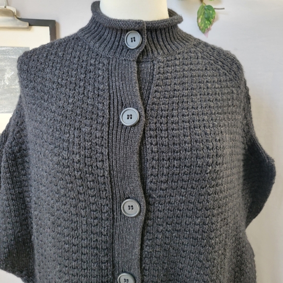 Vince Wool Cashmere Short Sleeve Button Front Cardigan Sweater S - Picture 3 of 13